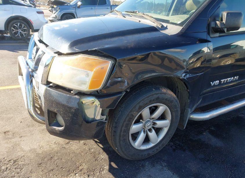 Photo 6 of 2011 Nissan Titan SV (VIN 1N6BA0ED3BN320725)
