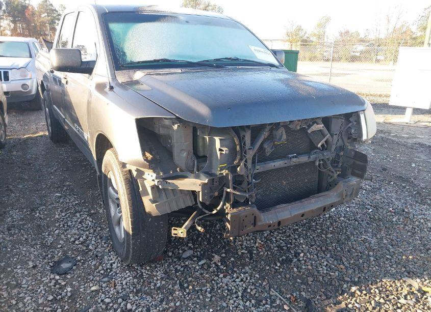 Photo 6 of 2012 Nissan Titan SV (VIN 1N6BA0ED3CN305448)