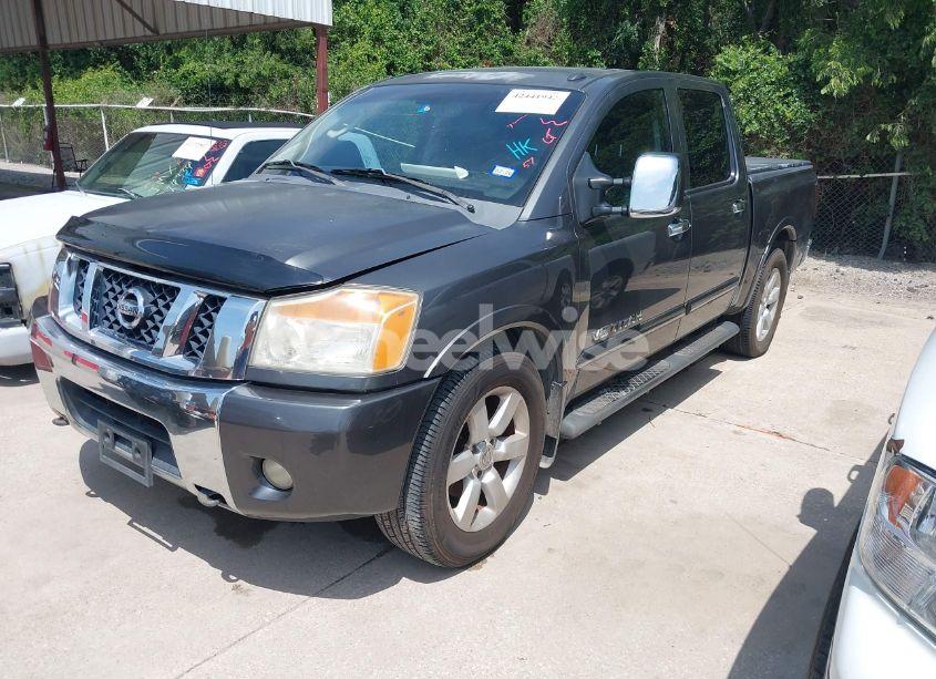 Photo 2 of 2011 Nissan Titan SL (VIN 1N6BA0ED4BN317719)