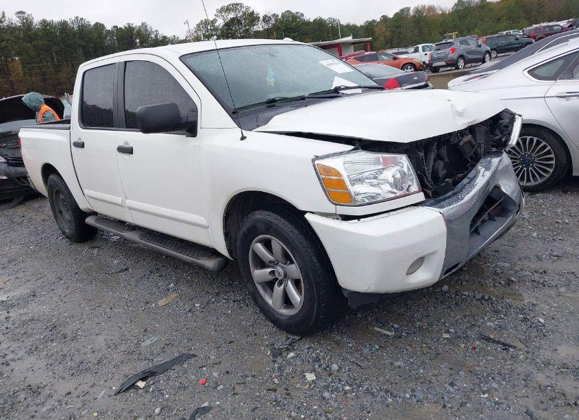 2014 Nissan Titan SV (VIN 1N6BA0ED8EN510847) main photo