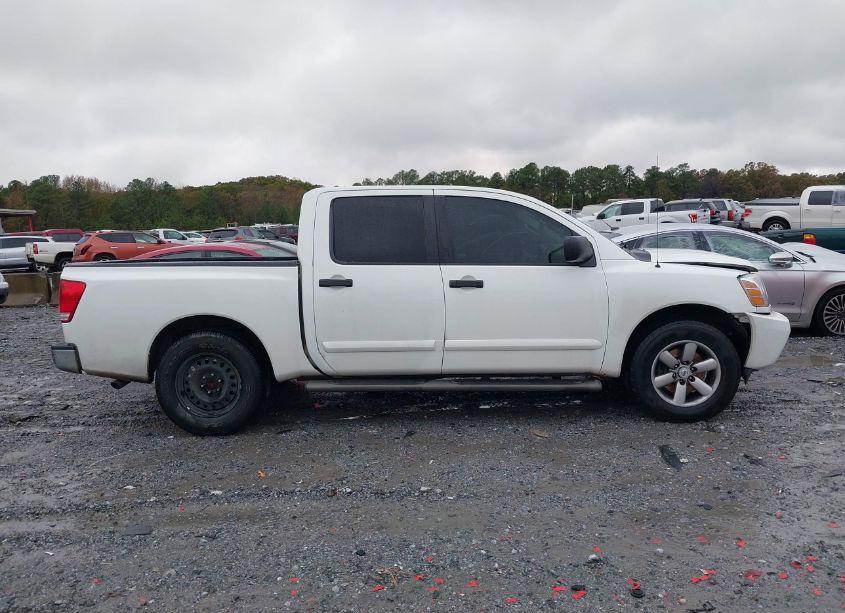 Photo 13 of 2014 Nissan Titan SV (VIN 1N6BA0ED8EN510847)
