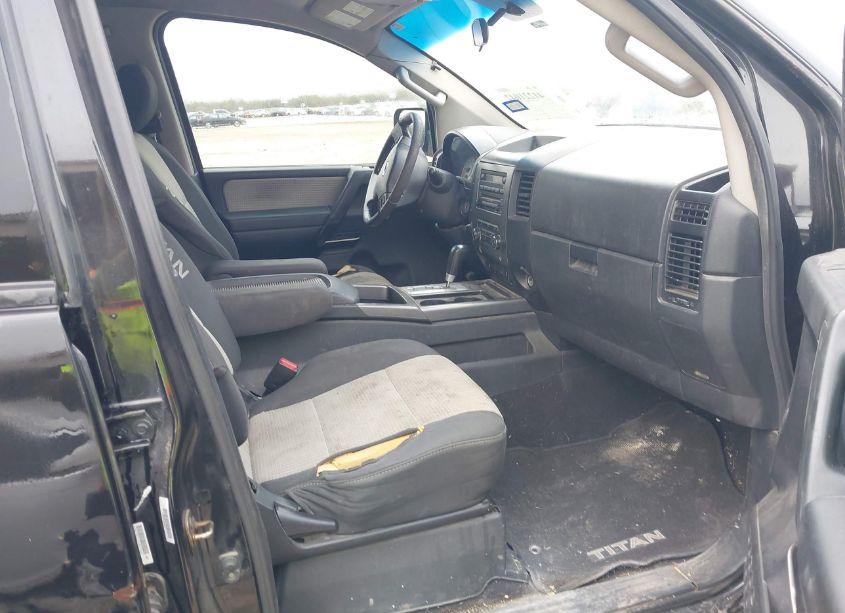 Photo 5 of 2012 Nissan Titan SV (VIN 1N6BA0EJ6CN309404)