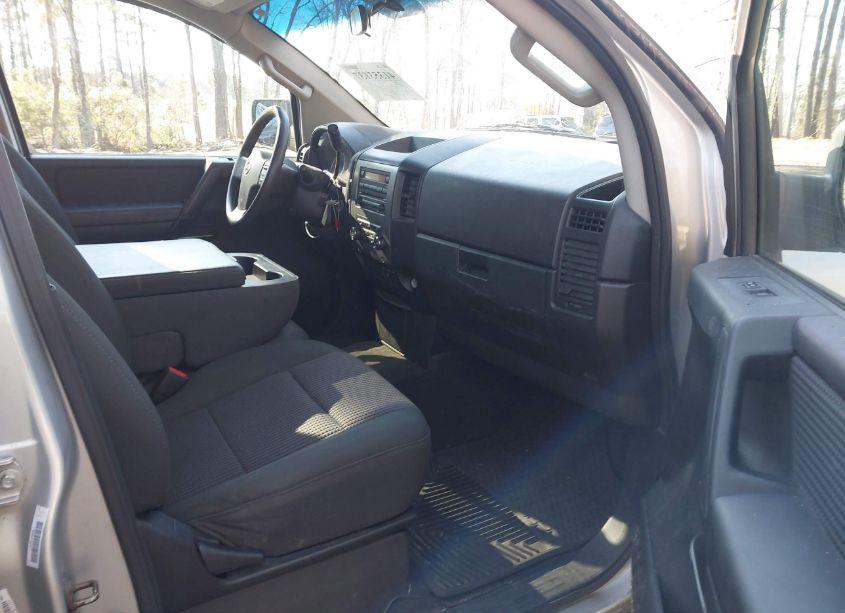 Photo 5 of 2012 Nissan Titan SV (VIN 1N6BA0EK0CN310220)