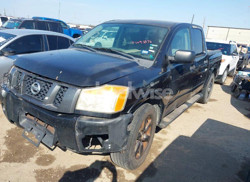 Photo 2 of 2012 Nissan Titan SV (VIN 1N6BA0EK3CN328338)
