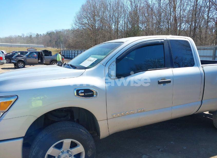 Photo 6 of 2017 Nissan Titan XD S DIESEL (VIN 1N6BA1C37HN553452)