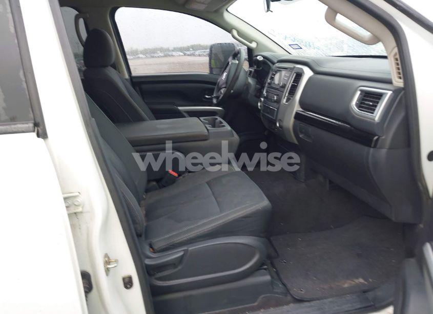 Photo 5 of 2016 Nissan Titan XD SV DIESEL (VIN 1N6BA1F16GN517406)