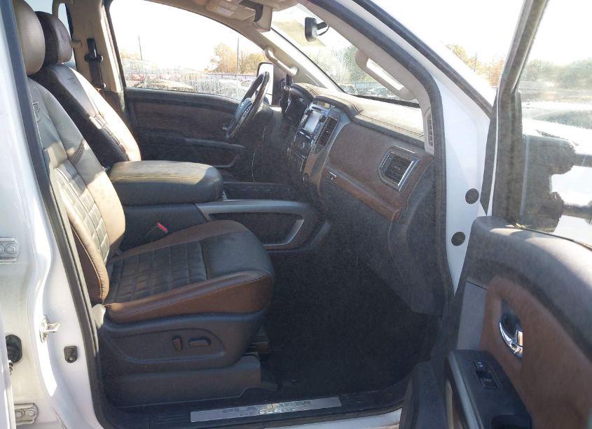 Photo 5 of 2016 Nissan Titan XD PLATINUM RESERVE DIESEL (VIN 1N6BA1F26GN507323)