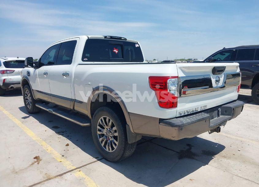 Photo 3 of 2016 Nissan Titan XD PLATINUM RESERVE DIESEL (VIN 1N6BA1F27GN512899)