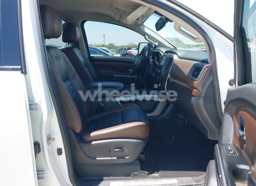 Photo 5 of 2016 Nissan Titan XD PLATINUM RESERVE DIESEL (VIN 1N6BA1F27GN512899)