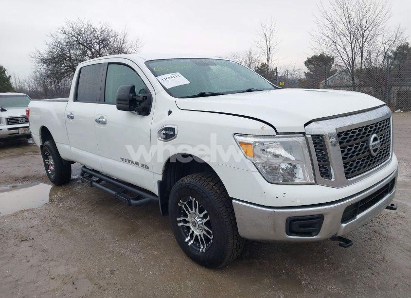 2017 Nissan Titan XD SV DIESEL (VIN 1N6BA1F33HN530875) main photo