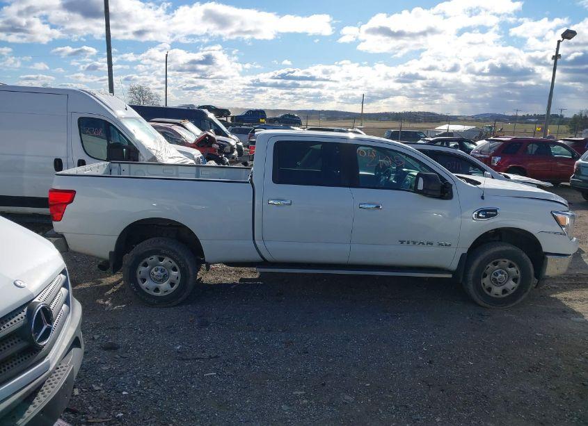 Photo 13 of 2017 Nissan Titan XD SV DIESEL (VIN 1N6BA1F36HN543720)