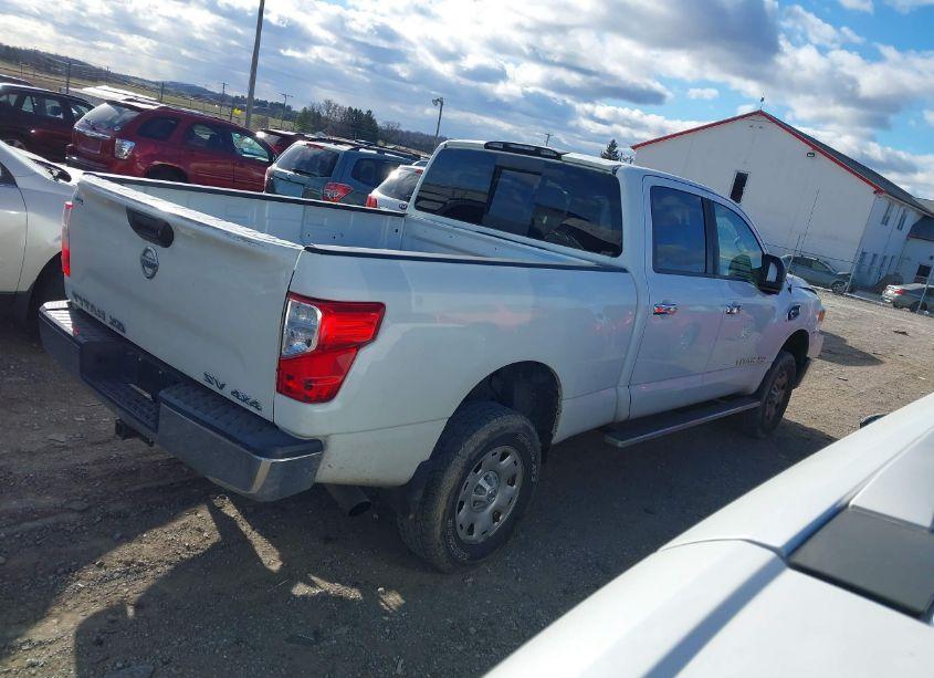 Photo 4 of 2017 Nissan Titan XD SV DIESEL (VIN 1N6BA1F36HN543720)