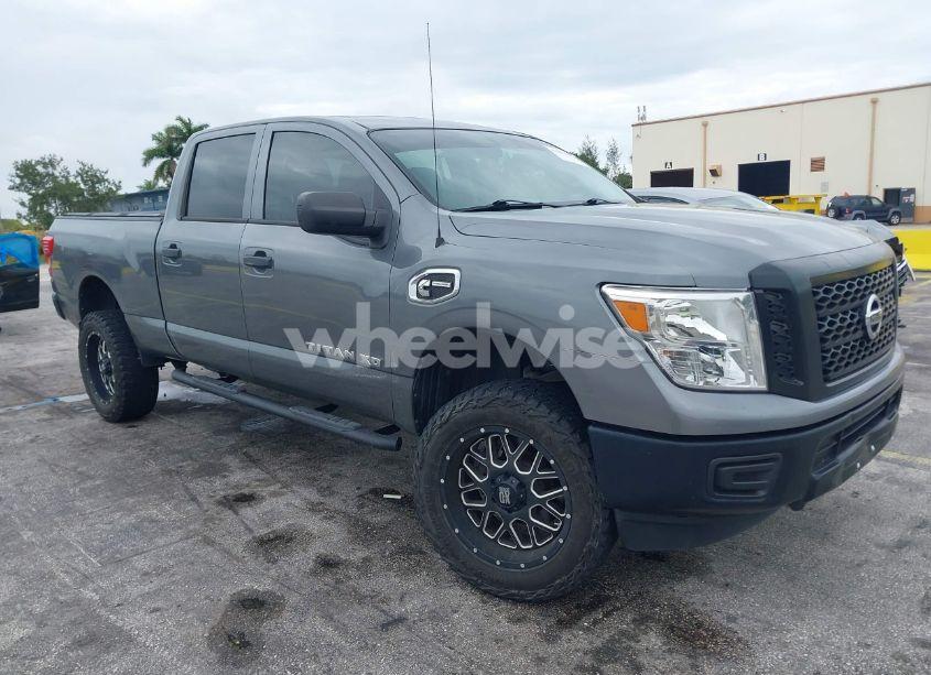 2018 Nissan Titan XD S DIESEL (VIN 1N6BA1F36JN543951) main photo