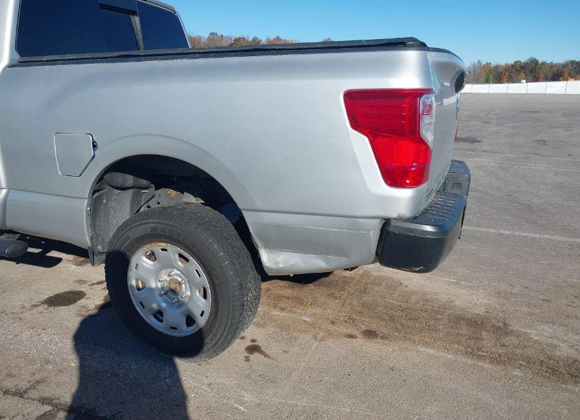 Photo 6 of 2017 Nissan Titan XD S DIESEL (VIN 1N6BA1F39HN522831)