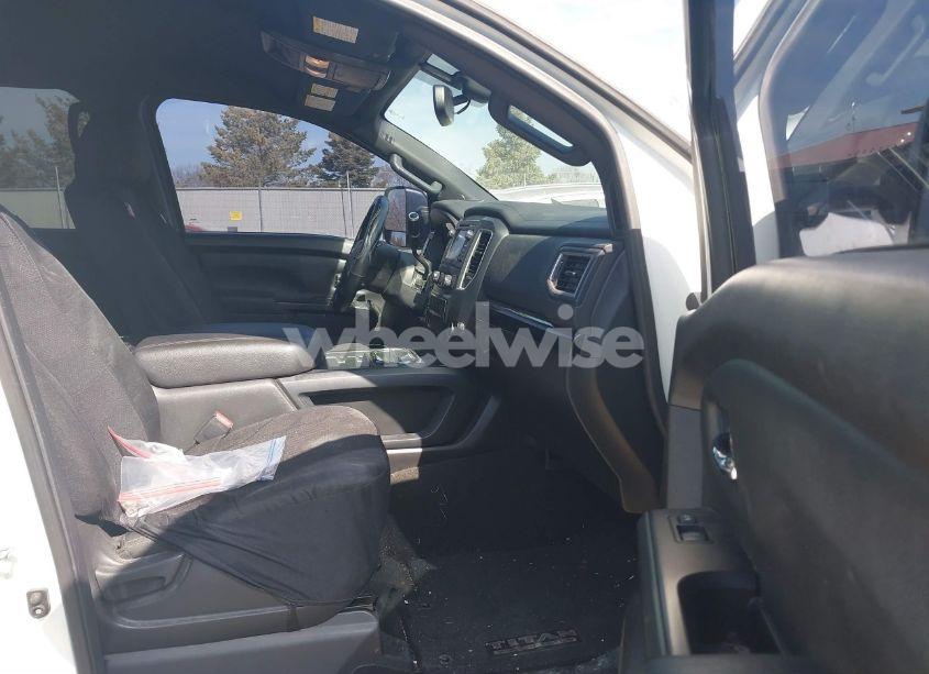 Photo 5 of 2018 Nissan Titan XD SV DIESEL (VIN 1N6BA1F40JN523851)