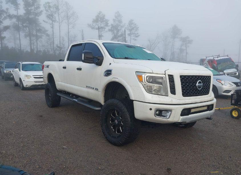 2017 Nissan Titan XD PRO-4X DIESEL (VIN 1N6BA1F41HN509869) main photo