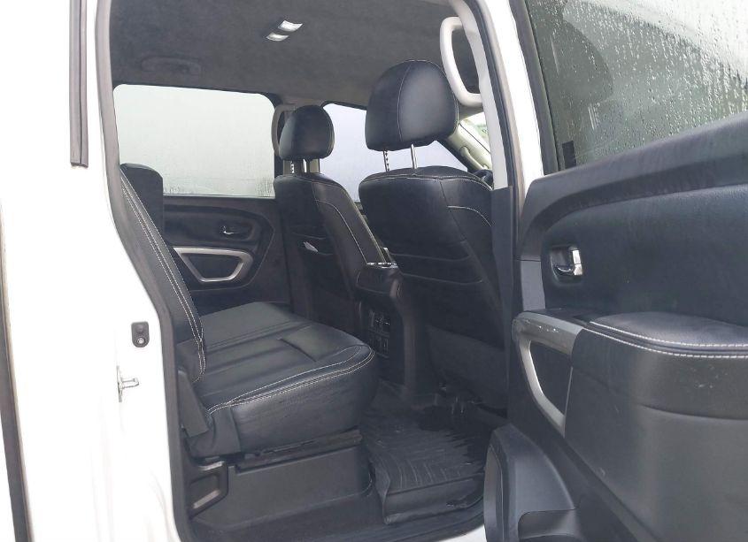 Photo 8 of 2017 Nissan Titan XD PRO-4X DIESEL (VIN 1N6BA1F41HN509869)