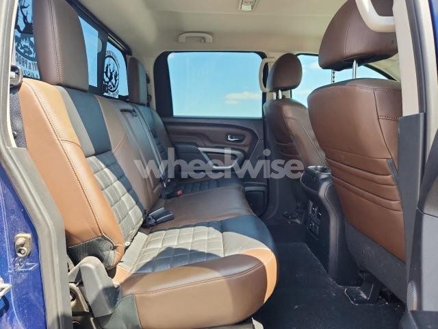 Photo 11 of 2017 NISSAN TITAN XD SL (VIN 1N6BA1F41HN566914)