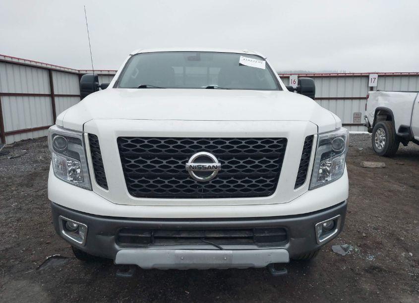Photo 12 of 2018 Nissan Titan XD PRO-4X DIESEL (VIN 1N6BA1F41JN528055)