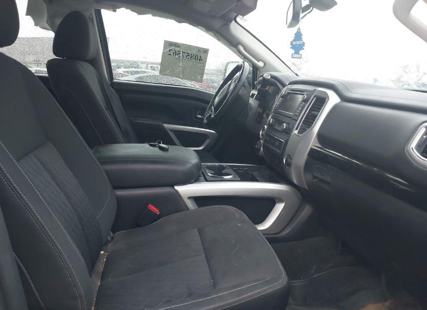 Photo 5 of 2019 Nissan Titan XD SV DIESEL (VIN 1N6BA1F41KN510754)