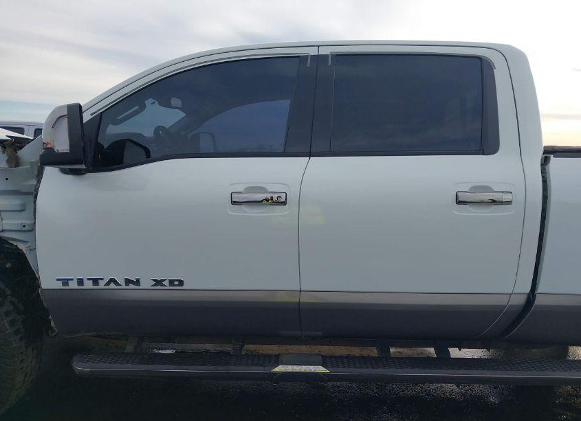 Photo 15 of 2016 Nissan Titan XD PLATINUM RESERVE DIESEL (VIN 1N6BA1F42GN512715)