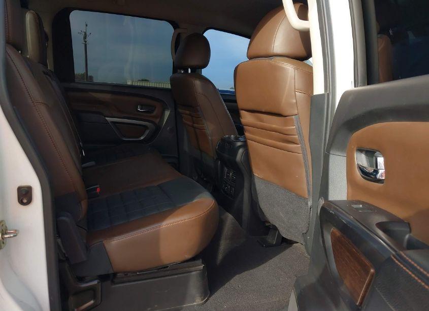 Photo 8 of 2016 Nissan Titan XD PLATINUM RESERVE DIESEL (VIN 1N6BA1F42GN512715)