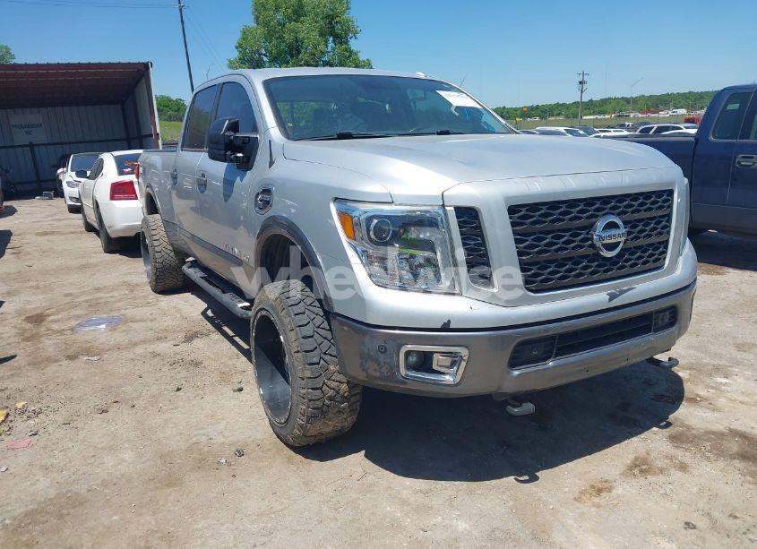 2019 Nissan Titan XD PRO-4X DIESEL (VIN 1N6BA1F42KN506504) main photo