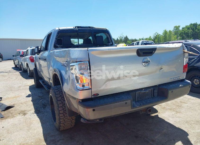 Photo 3 of 2019 Nissan Titan XD PRO-4X DIESEL (VIN 1N6BA1F42KN506504)