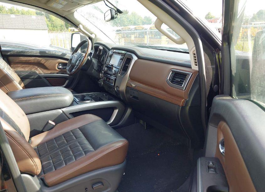 Photo 5 of 2017 Nissan Titan XD PLATINUM RESERVE DIESEL (VIN 1N6BA1F43HN567661)