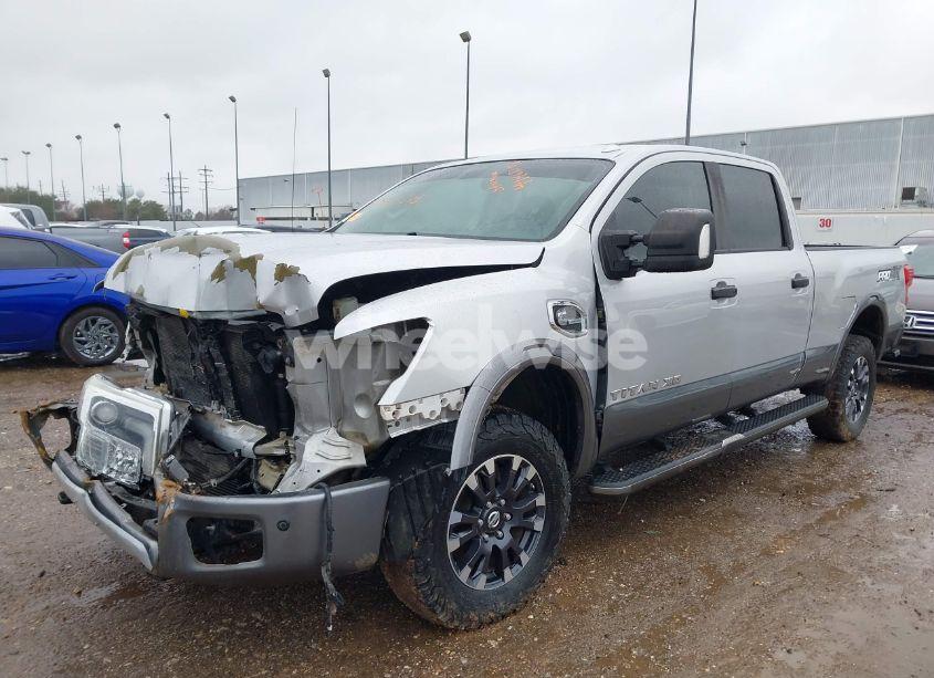Photo 2 of 2016 Nissan Titan XD PRO-4X DIESEL (VIN 1N6BA1F44GN505507)
