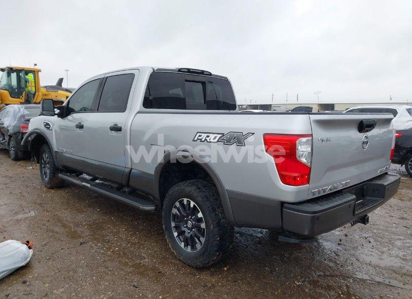 Photo 3 of 2016 Nissan Titan XD PRO-4X DIESEL (VIN 1N6BA1F44GN505507)