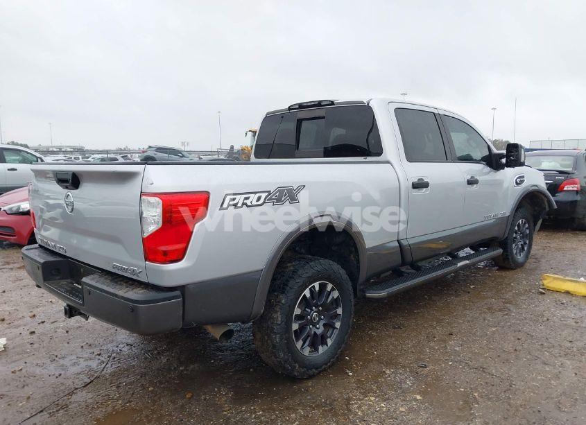 Photo 4 of 2016 Nissan Titan XD PRO-4X DIESEL (VIN 1N6BA1F44GN505507)