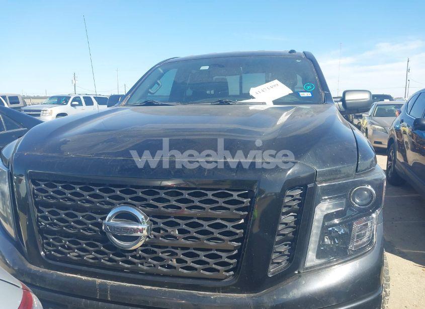 Photo 12 of 2018 Nissan Titan XD SV DIESEL (VIN 1N6BA1F44JN522847)