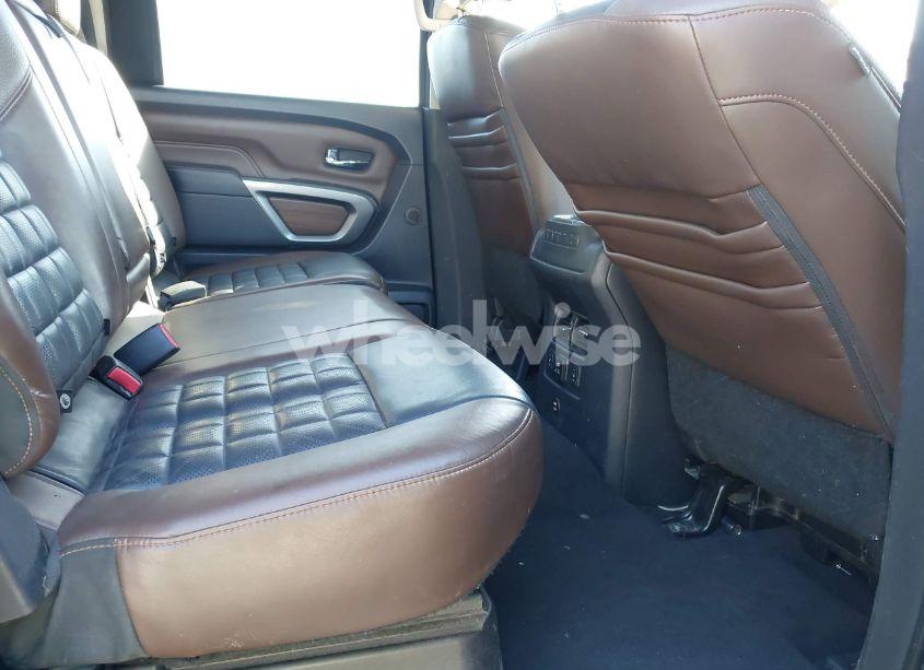 Photo 8 of 2016 Nissan Titan XD PLATINUM RESERVE DIESEL (VIN 1N6BA1F45GN501692)