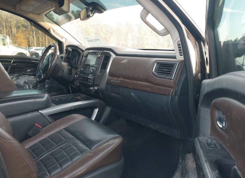 Photo 5 of 2016 Nissan Titan XD PLATINUM RESERVE DIESEL (VIN 1N6BA1F45GN506729)