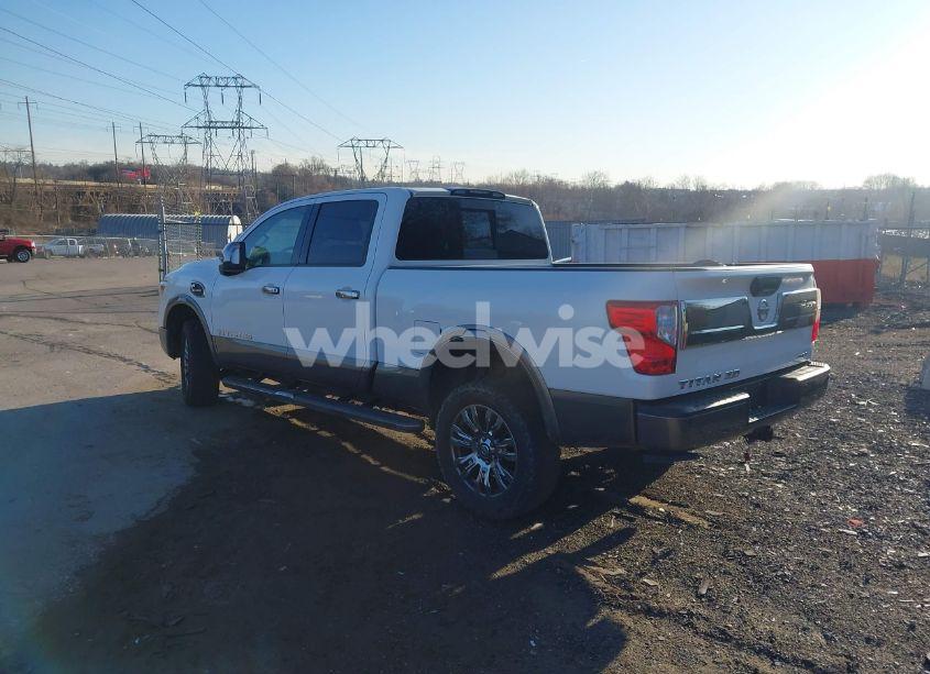 Photo 3 of 2018 Nissan Titan XD PLATINUM RESERVE DIESEL (VIN 1N6BA1F45JN521996)