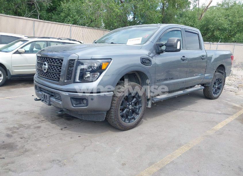 Photo 2 of 2018 Nissan Titan XD SL DIESEL (VIN 1N6BA1F46JN524633)