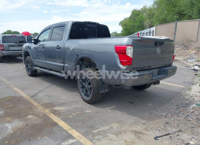 Photo 3 of 2018 Nissan Titan XD SL DIESEL (VIN 1N6BA1F46JN524633)