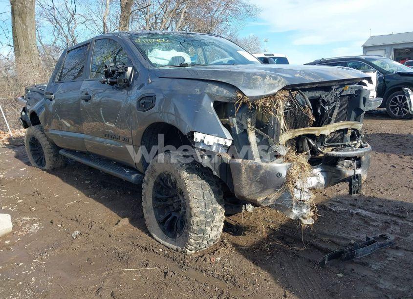 2018 Nissan Titan XD SV DIESEL (VIN 1N6BA1F46JN539391) main photo