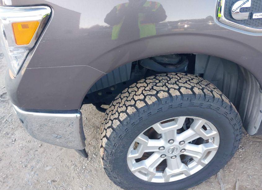 Photo 6 of 2016 Nissan Titan XD SL DIESEL (VIN 1N6BA1F47GN504061)