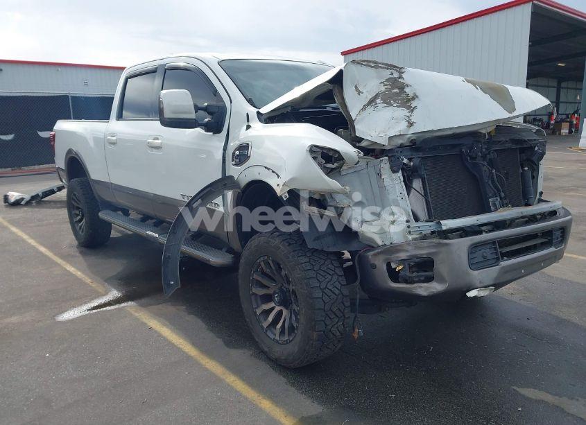 2016 Nissan Titan XD PLATINUM RESERVE DIESEL (VIN 1N6BA1F48GN514534) main photo