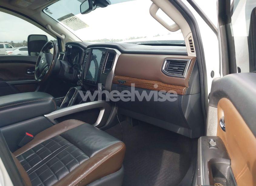 Photo 5 of 2016 Nissan Titan XD PLATINUM RESERVE DIESEL (VIN 1N6BA1F48GN514534)