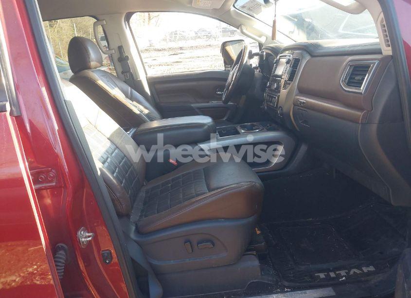 Photo 5 of 2016 Nissan Titan XD PLATINUM RESERVE DIESEL (VIN 1N6BA1F49GN517328)