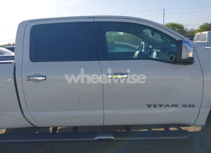 Photo 12 of 2017 Nissan Titan XD SL DIESEL (VIN 1N6BA1F49HN549245)