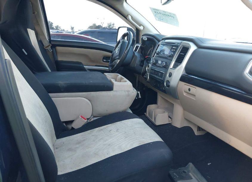 Photo 5 of 2017 Nissan Titan XD SV (VIN 1N6BA1RP4HN524646)