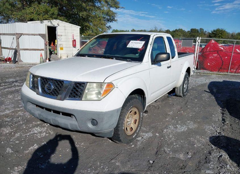 Photo 2 of 2005 Nissan Frontier XE (VIN 1N6BD06T75C424177)