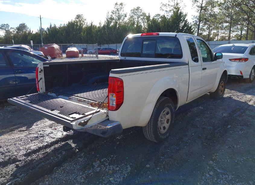 Photo 4 of 2005 Nissan Frontier XE (VIN 1N6BD06T75C424177)