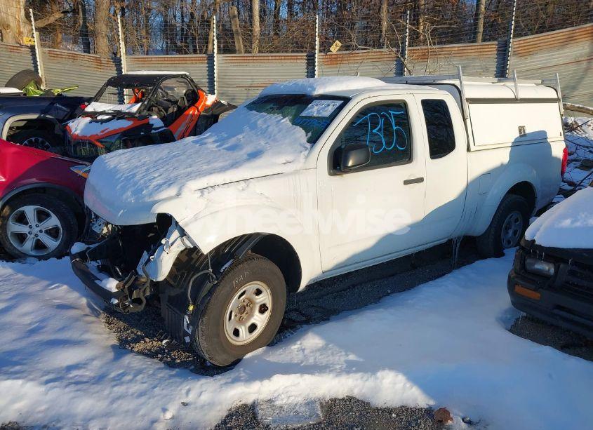 Photo 2 of 2015 Nissan Frontier S/SV-I4 (VIN 1N6BD0CTXFN709093)