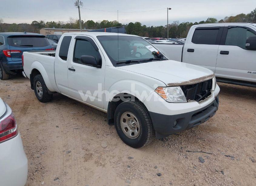 2015 Nissan Frontier S (VIN 1N6BD0CTXFN726895) main photo