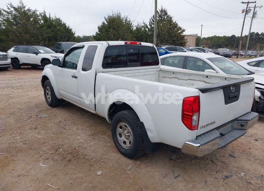 Photo 3 of 2015 Nissan Frontier S (VIN 1N6BD0CTXFN726895)